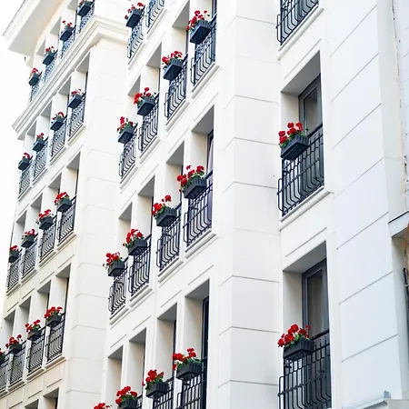 Taksim Pera Star - Istiklal Street Istanbul