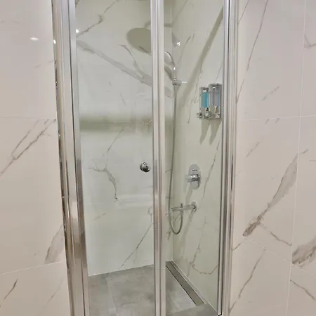 Hotell Taksim Pera Star - Istiklal Street