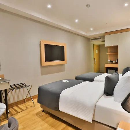 Hotel Taksim Pera Star - Istiklal Street 4*