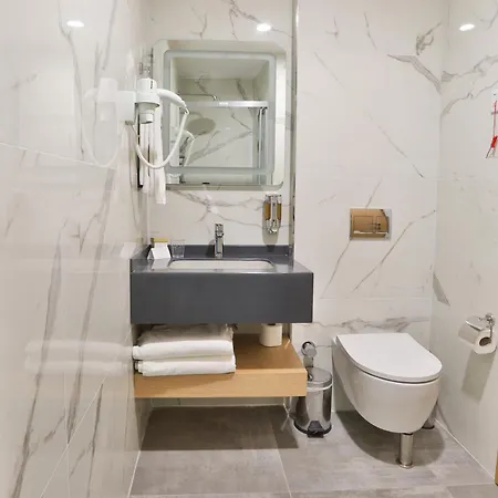 Taksim Pera Star - Istiklal Street Hotel 4*