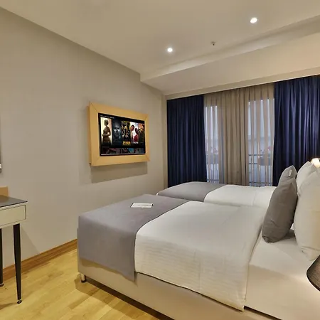 Taksim Pera Star - Istiklal Street 4*