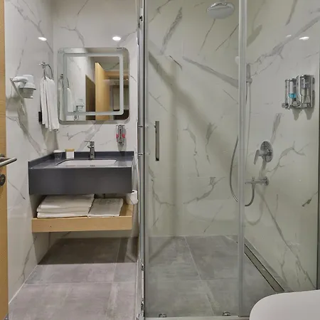 Taksim Pera Star - Istiklal Street 4*