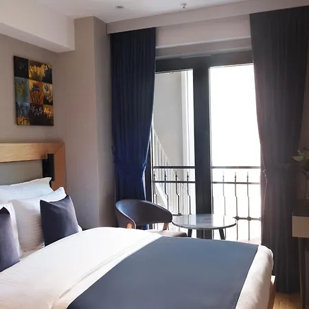 Taksim Pera Star - Istiklal Street 4*