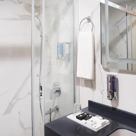 Taksim Pera Star - Istiklal Street 4*