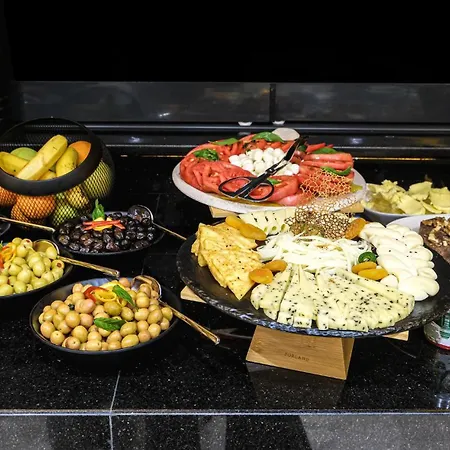 호텔 Taksim Pera Star - Istiklal Street