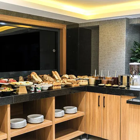 Taksim Pera Star - Istiklal Street 4*