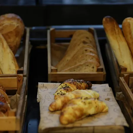 Taksim Pera Star - Istiklal Street